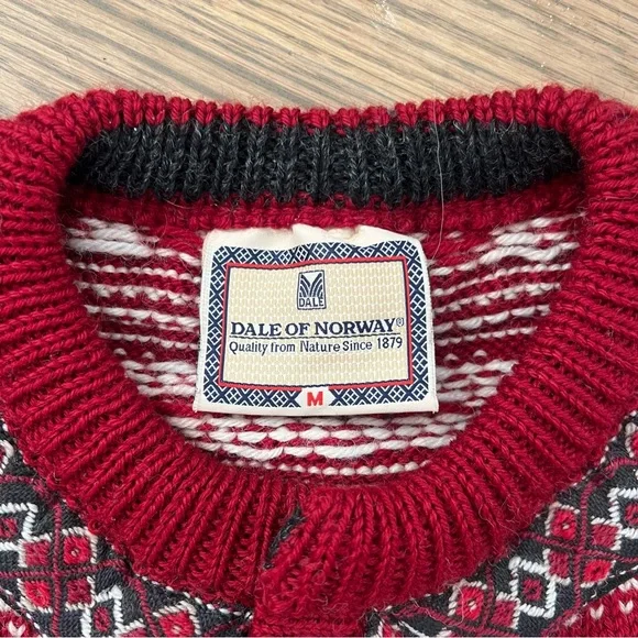 Dale of Norway, Norwegian Wool Cardigan - Picture 3 of 6